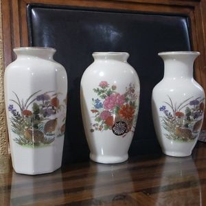Japan vintage vases with gold trim